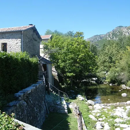 Cosy On The River Le Lignon Holiday home